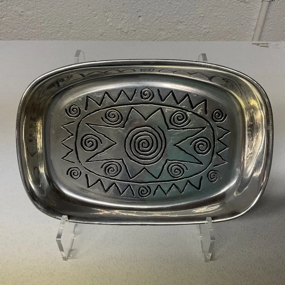 Small Wilton Armetale silver metal dish